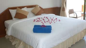 Standard Hotel | Minibar, desk, soundproofing, free WiFi