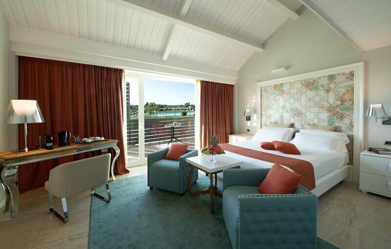 Family Suite (split level) | Premium bedding, memory foam beds, minibar, in-room safe