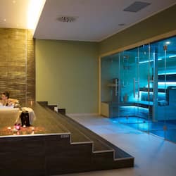 Espace de soins pour les couples, sauna, bain à remous, hammam