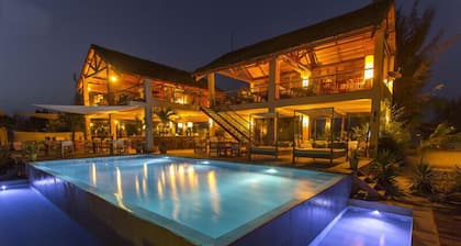 Campement Lodge Océan & Savane