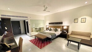 Egyptian cotton sheets, premium bedding, memory-foam beds, minibar - Tatsaraasa Resort and Spa Udaipur (Udaipur)