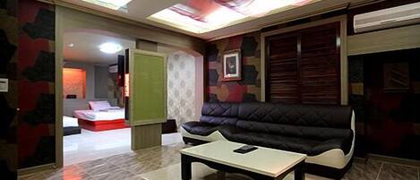 VIP | Wohnbereich | LED-Fernseher, Computer, Pay-TV