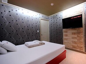 Standard Double Room | Free WiFi, bed sheets - Brown Hotel (Suncheon)