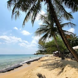 Plage privée, chaises longues, parasols, snorkeling