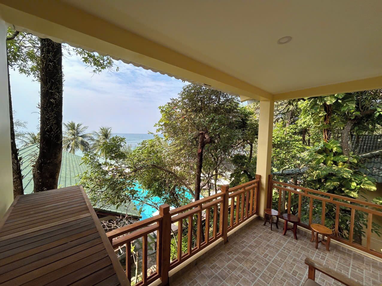 Executive Family Sea View | Minibar, in-room safe, desk, blackout drapes