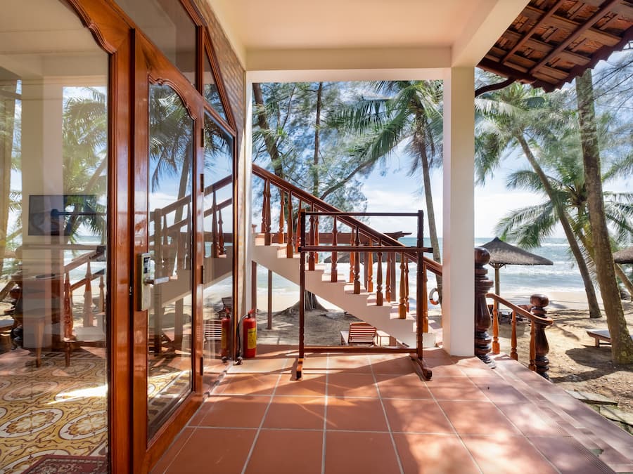 Habitación, balcón, frente a la playa | Vistas al mar