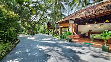 Ngoại thất