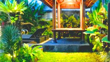 Pintu masuk properti