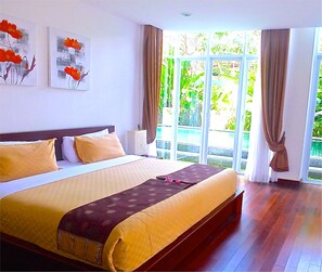 1 bedroom, premium bedding, in-room safe, desk