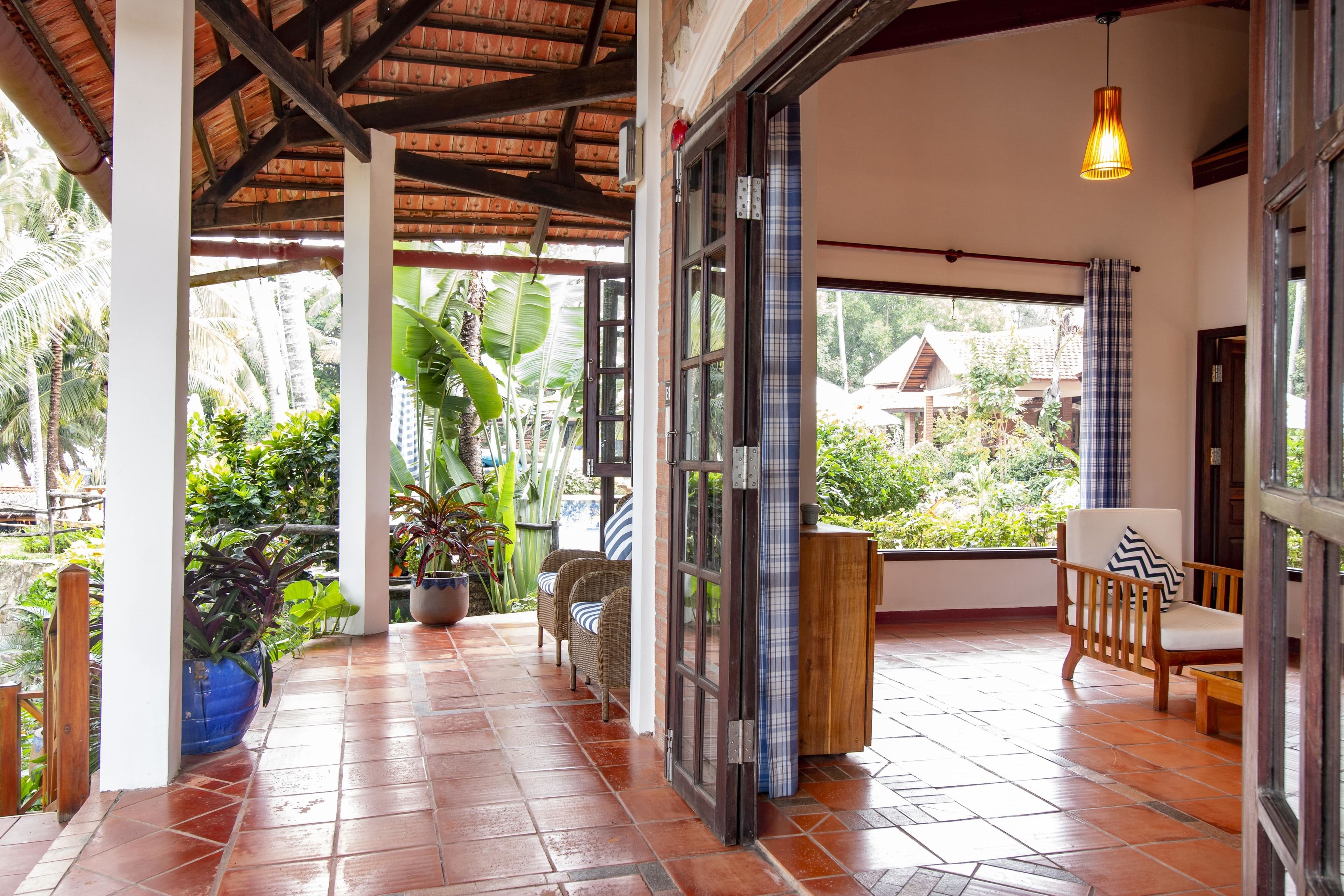 family beach house, sea view | terrace/patio