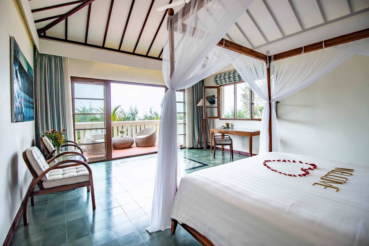 Modern Deluxe Room