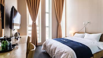 1 bedroom, premium bedding, down comforters, individually furnished
