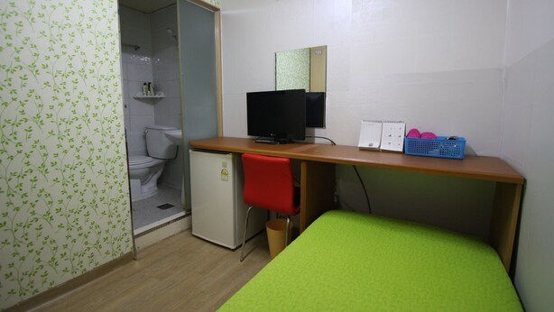 Single Room, Private Bathroom - Dongdaemun Well Being Hostel (Seoul)