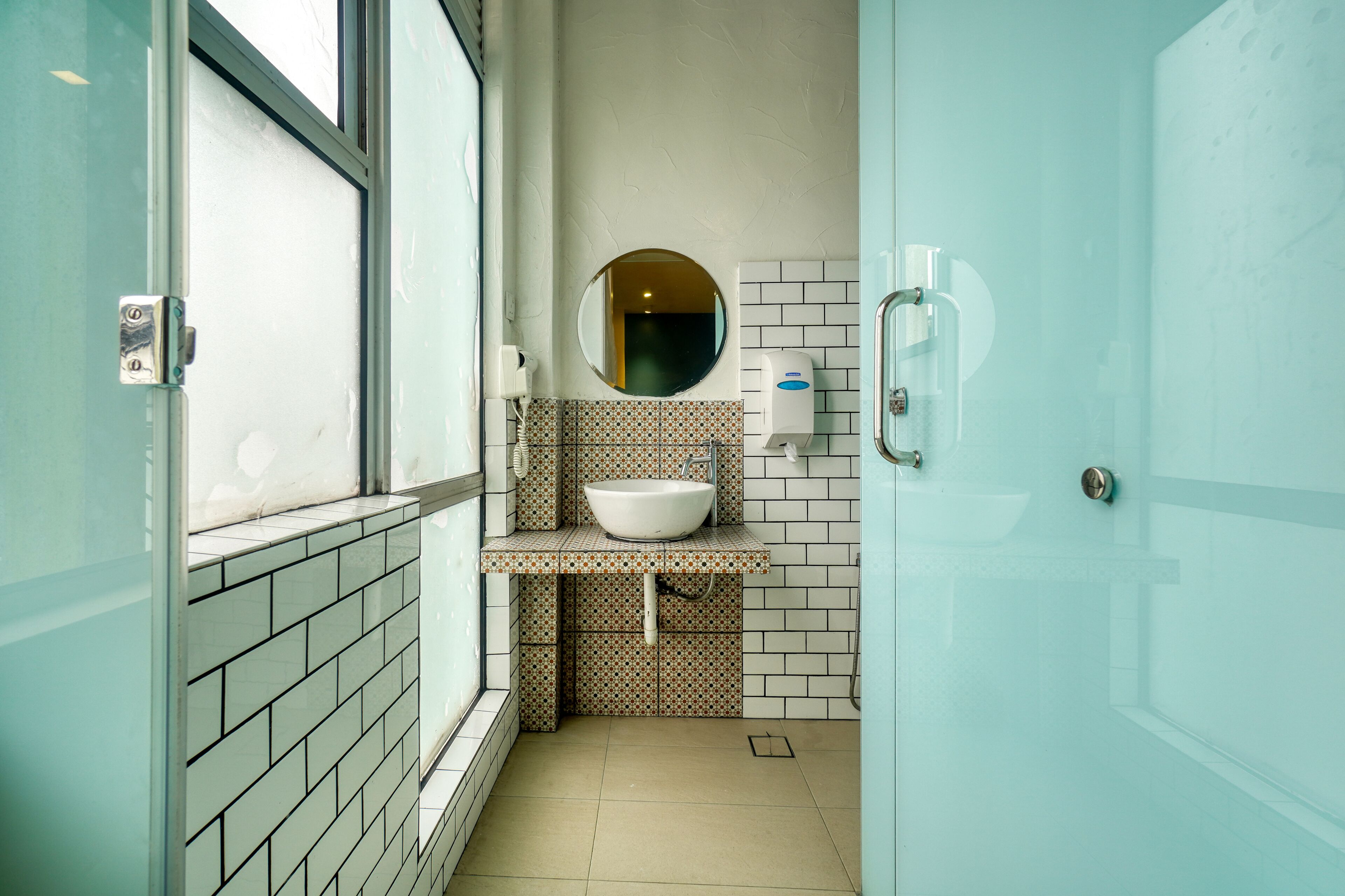 double room | bathroom | shower, rainfall showerhead, free toiletries, hair dryer