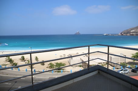 1 bedroom, in-room safe, individually decorated, individually furnished