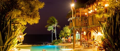 Outdoor pool, pool loungers