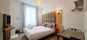 Basic Double Room, Shared Bathroom | Desk, laptop workspace, iron/ironing board, free WiFi - Hotel de France (Paris)