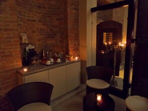 Couples treatment room(s), sauna, hot tub, steam room