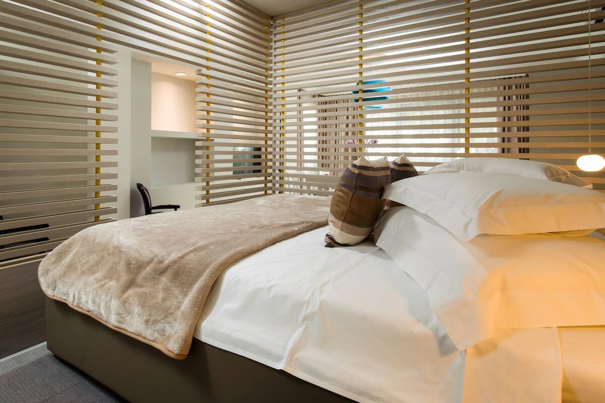 Apartment, 1 Bedroom | Premium bedding, in-room safe, desk, blackout drapes