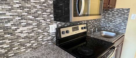 Wasserkocher mit Kaffee-/Teezubehör