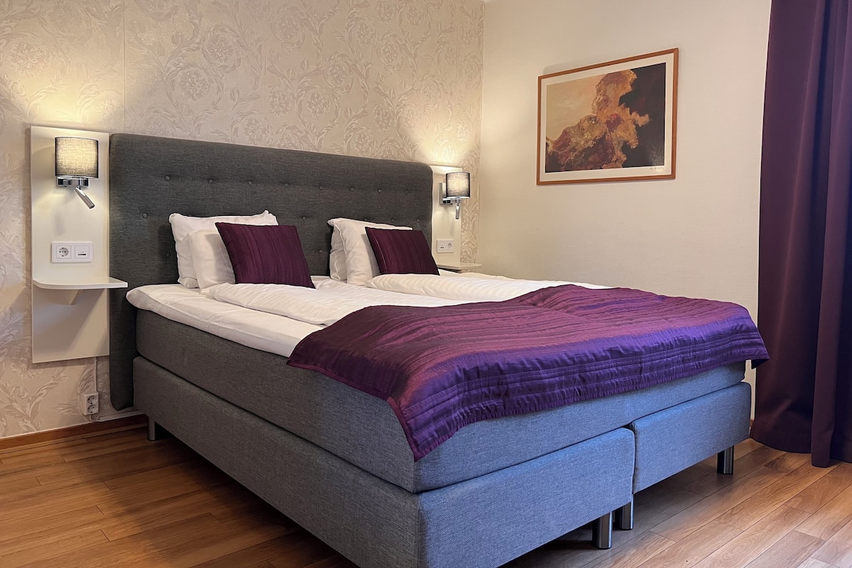 双人房 | 客房内保险箱、婴儿床、折叠床/加床(额外收费)、免费 WiFi