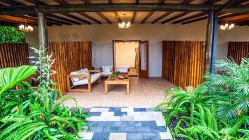 Suite, 1 Queen Bed, Hot Tub | Down duvets, individually decorated, free WiFi, bed sheets