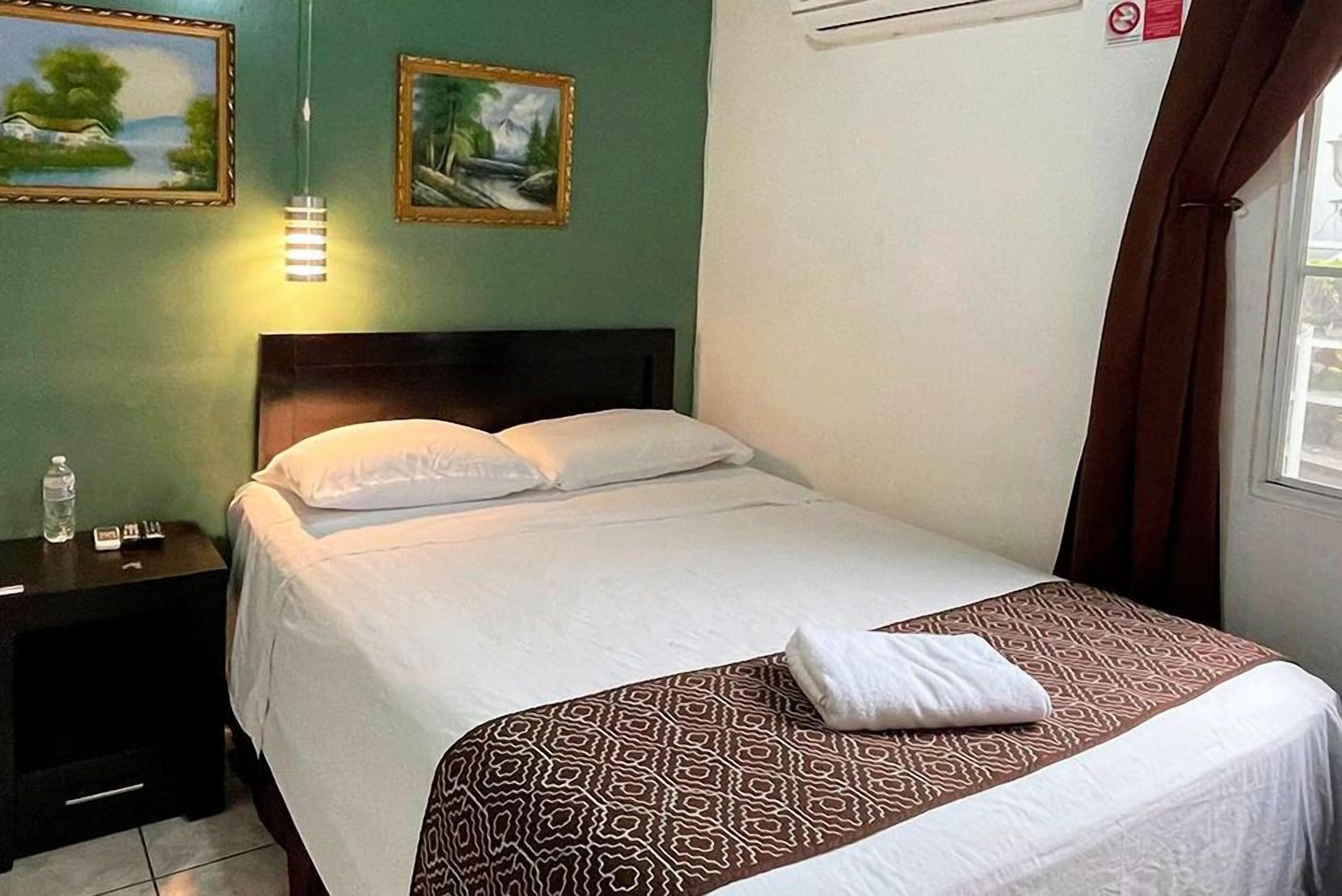 Photo - Hotel Tazumal House