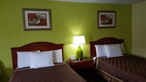 Chambre Standard double, 2 lits doubles | Accès au Wi-Fi (inclus), literie fournie