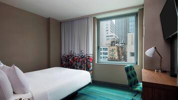 Room, 1 Queen Bed, City View