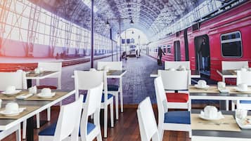 Desayuno continental (EUR 9.50 por persona)