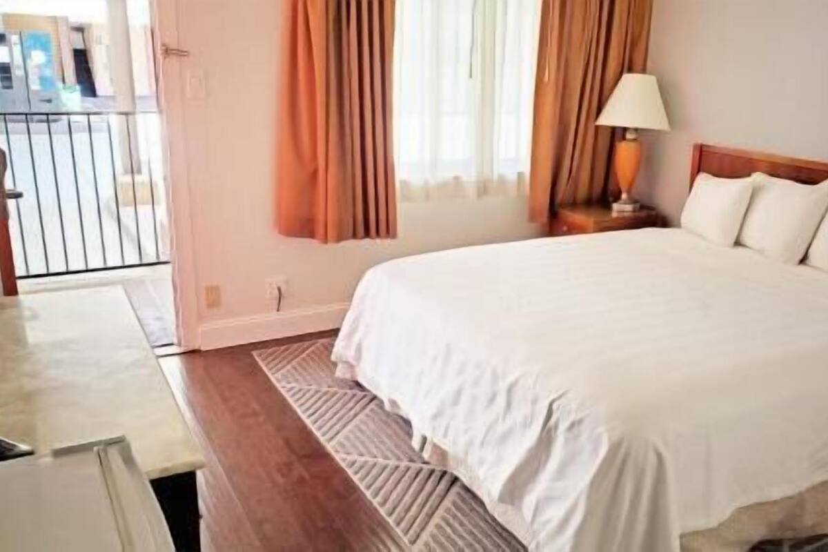 Espace de travail pour ordinateur portable, rideaux occultants