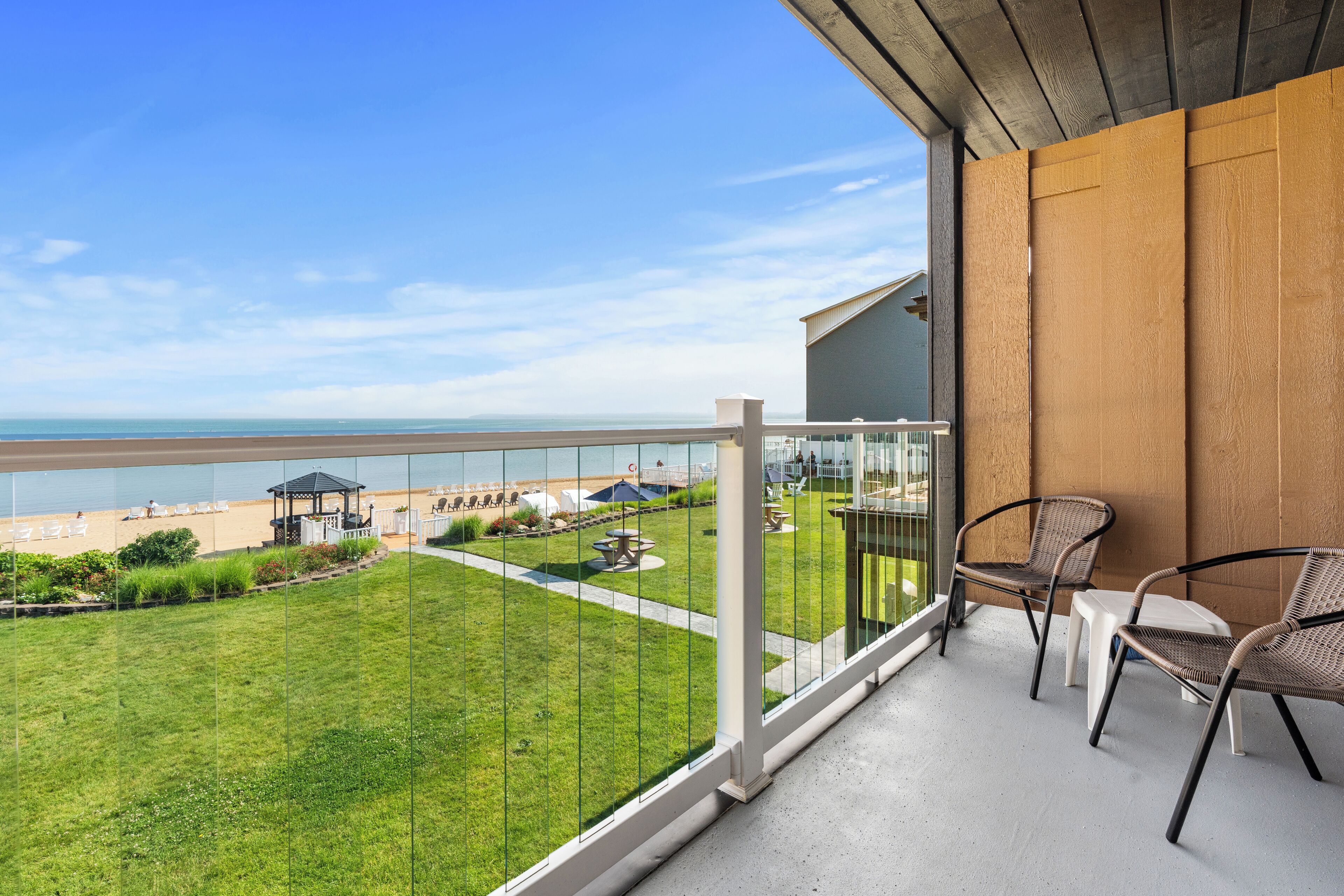 beach view balcony double queen | lake view