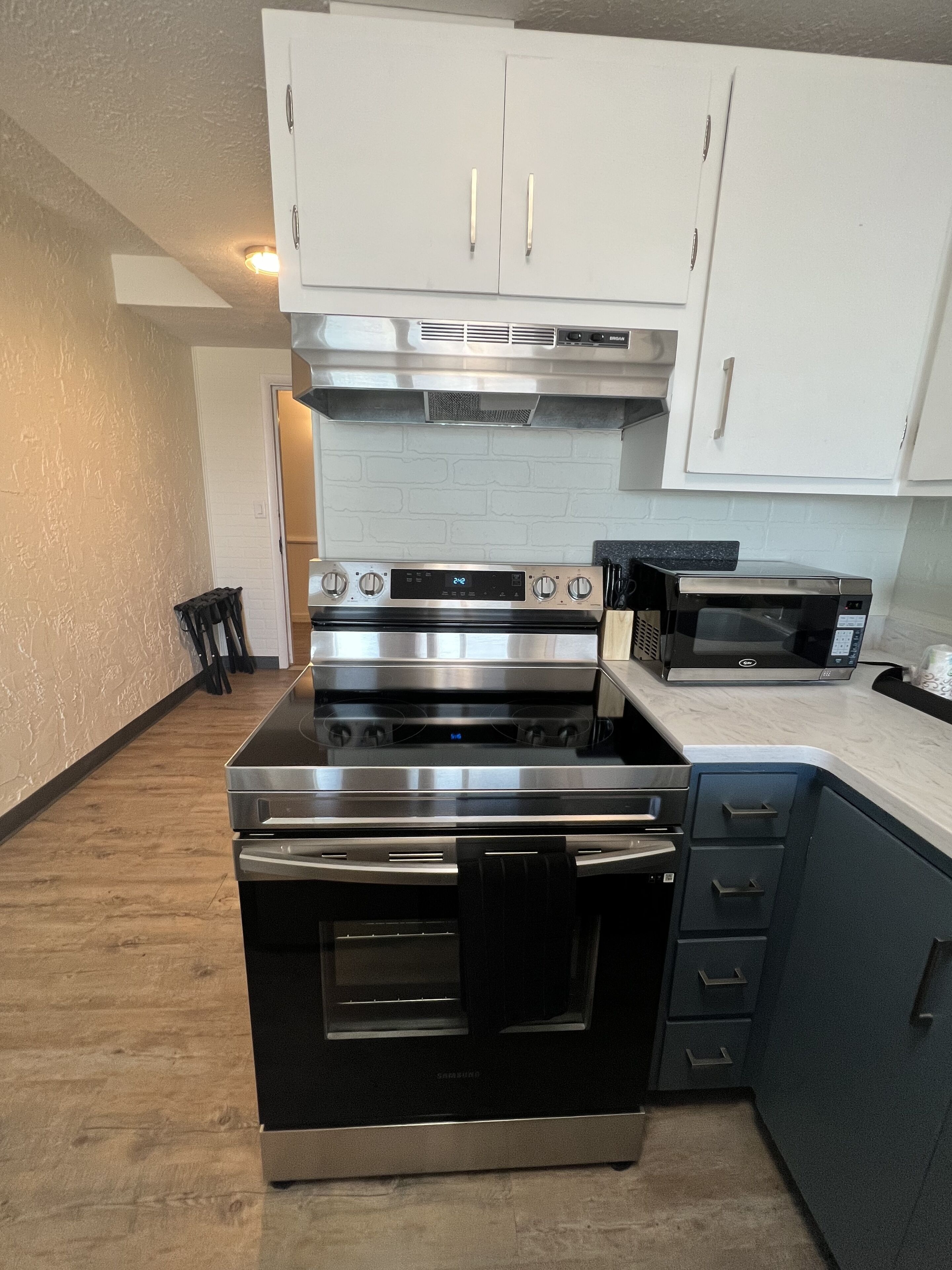 beach view balcony junior suite | private kitchen | microwave, coffee/tea maker, freezer