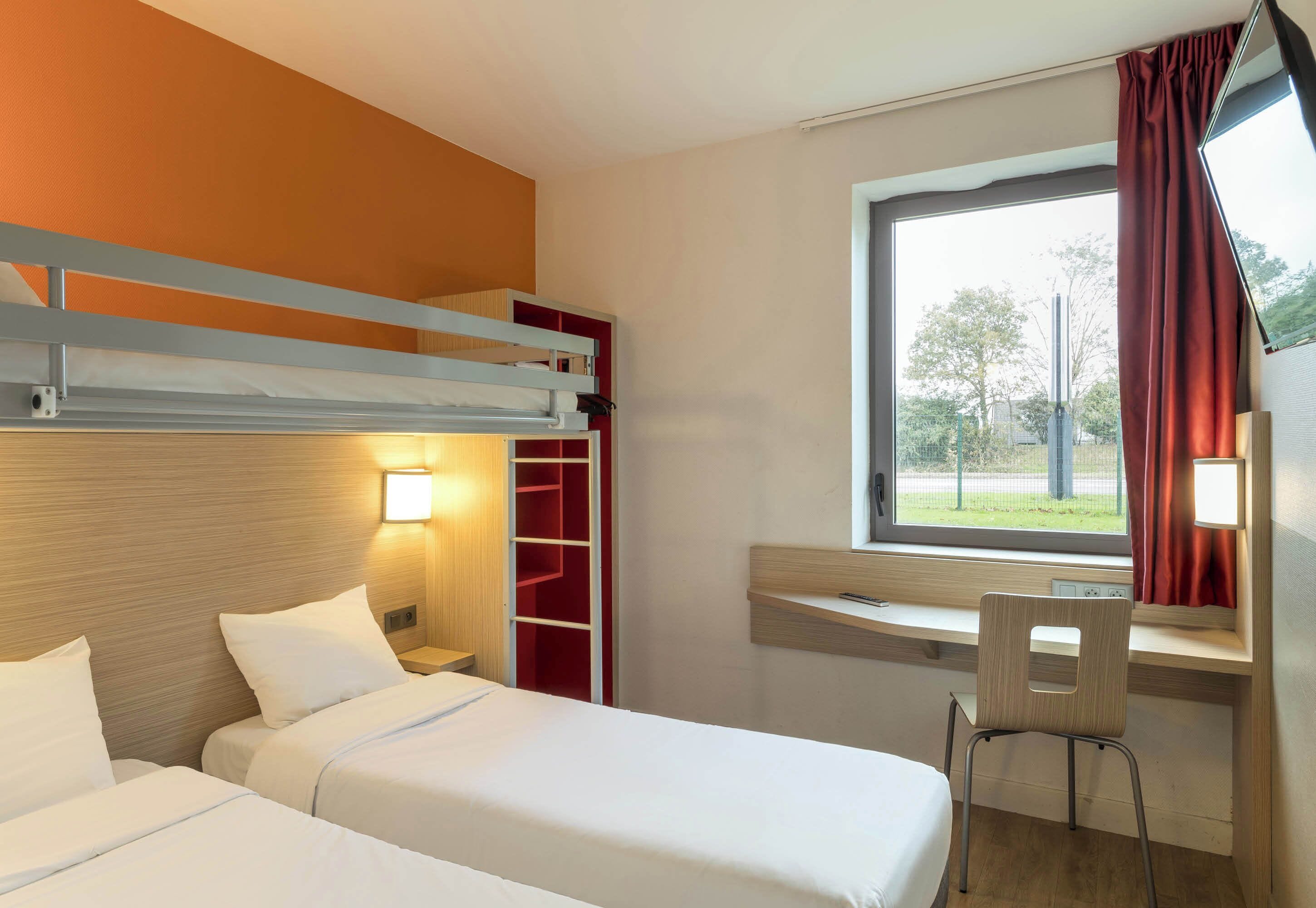 standard room, multiple beds (triple) | desk, blackout curtains, free cots/infant beds, free wifi