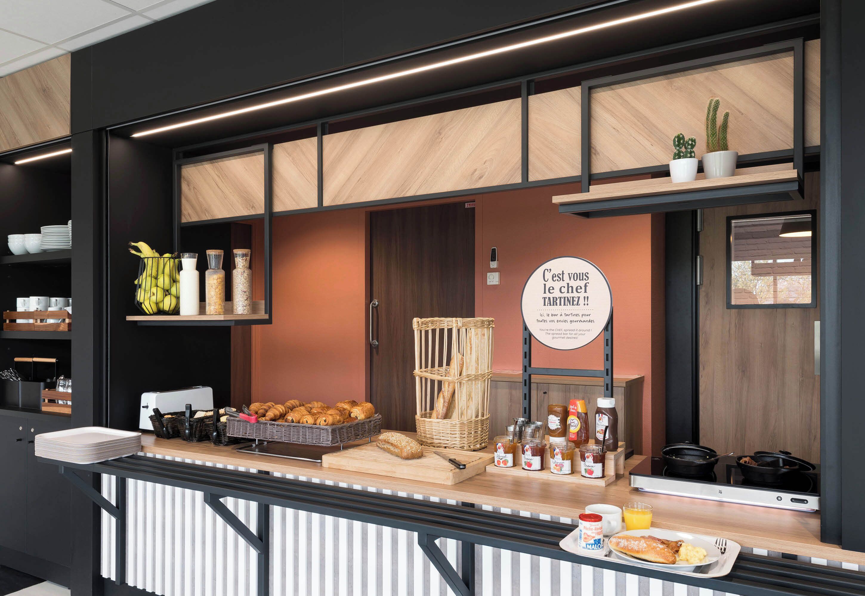 daily buffet breakfast for a fee