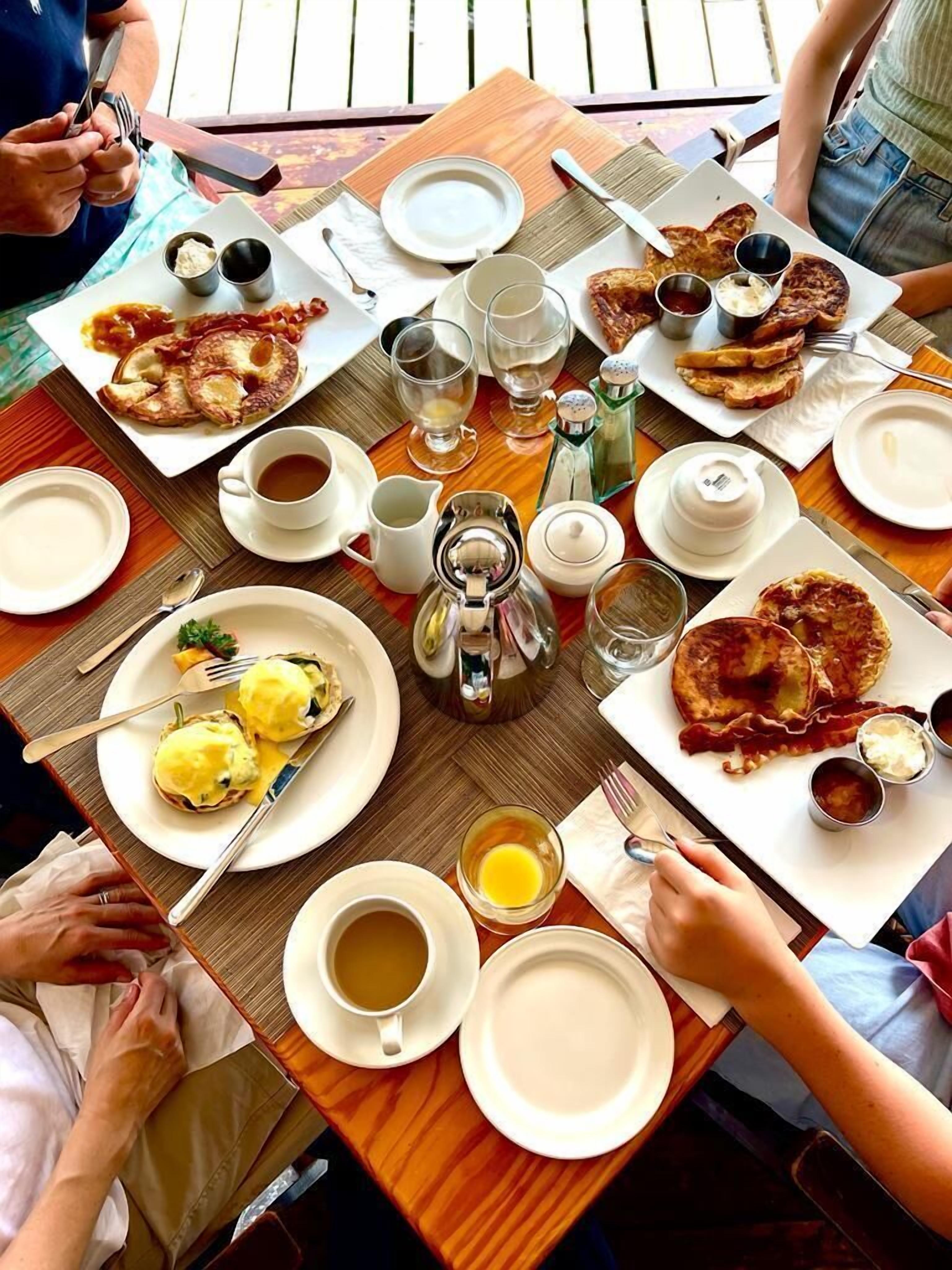 daily cooked-to-order breakfast (usd 29.21 per person)
