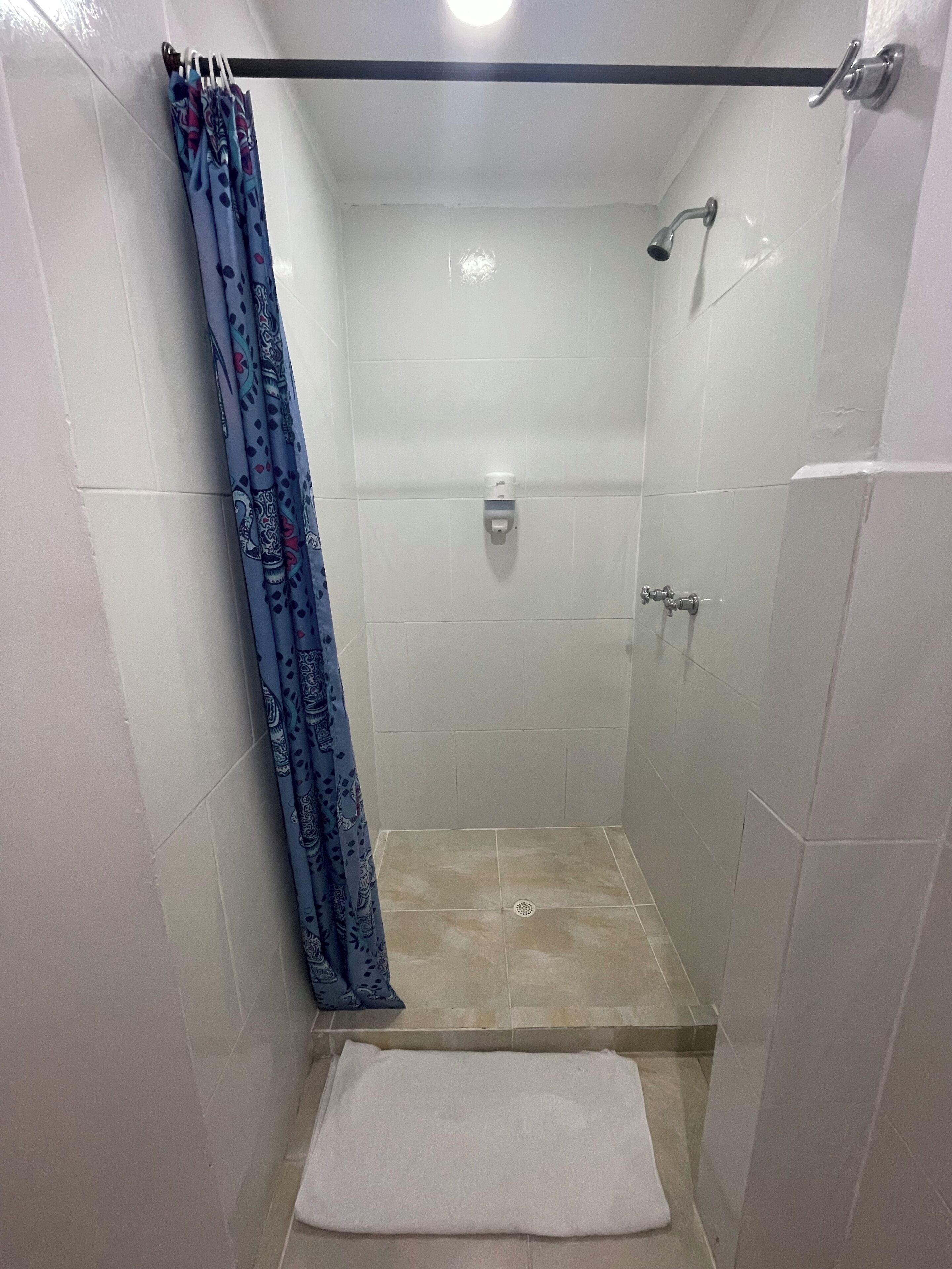 Foto - Hostal Lleras Calle 8