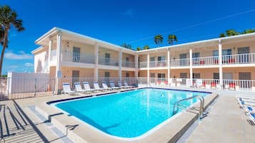 Rom, 2 queensize-senger, ikke-røyk, strandutsikt | Wi-fi (inkludert) og sengetøy