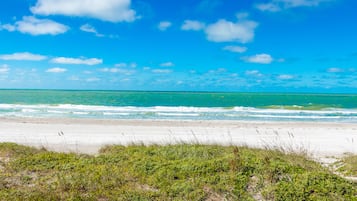 Room, 2 Queen Beds, Non Smoking, Beach View | Beach/ocean view
