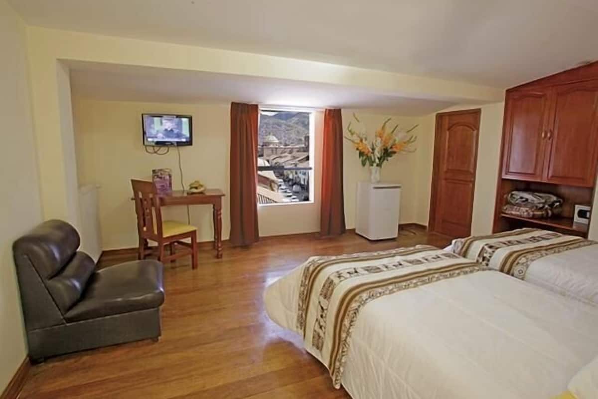 1 bedroom, in-room safe, individually furnished, desk