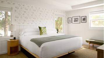 Main House King | Down comforters, free WiFi, bed sheets