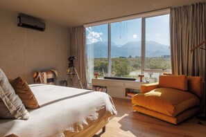 Luxe resortwoning | Een kluis op de kamer, verduisterende gordijnen