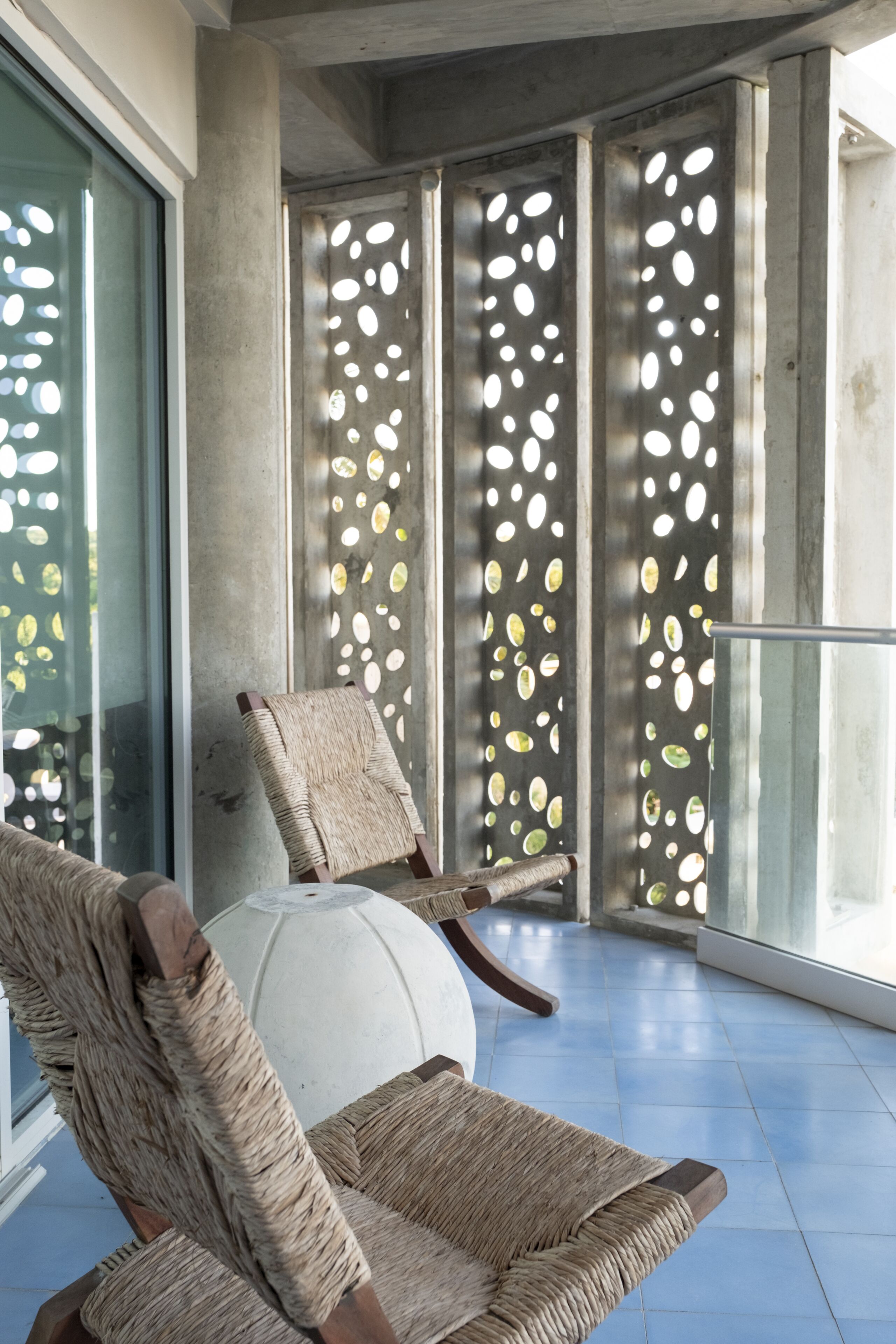 deluxe room (esquina) | premium bedding, down duvets, memory-foam beds, in-room safe