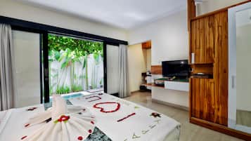 Villa, 1 Bedroom, Private Pool | In-room safe, free WiFi
