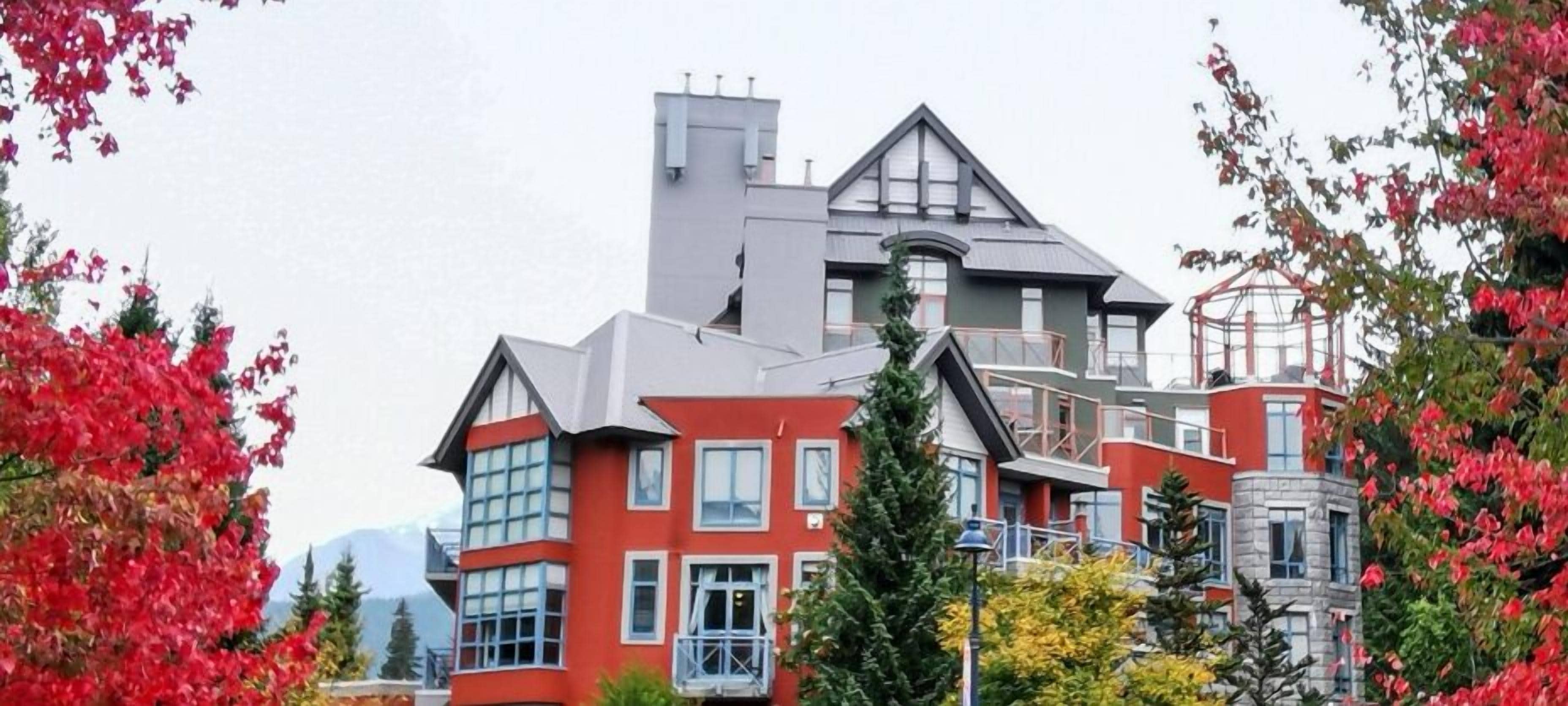 Vista frontal de la propiedad