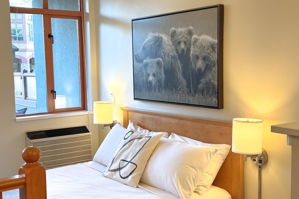 Queen Studio | 1 bedroom, premium bedding, down comforters, individually decorated