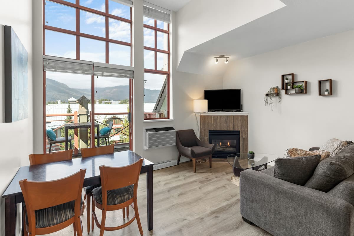 Junior Apartment, 1 Bedroom | Living area