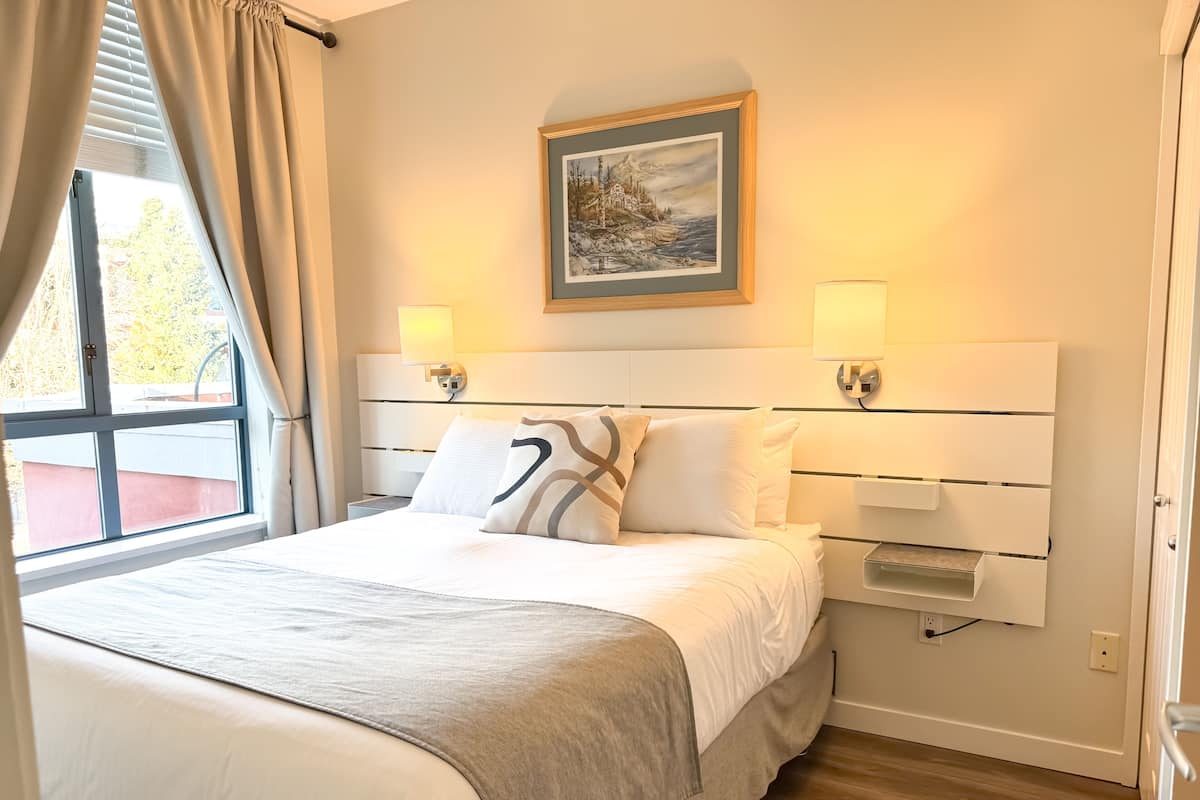 One Bedroom | 1 bedroom, premium bedding, down comforters, individually decorated