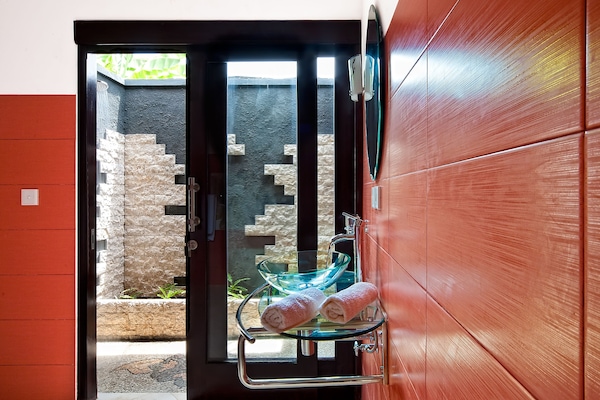 Garden Deluxe Bungalow with terrace | Minibar, Schreibtisch, Verdunkelungsvorhänge, Zustellbetten