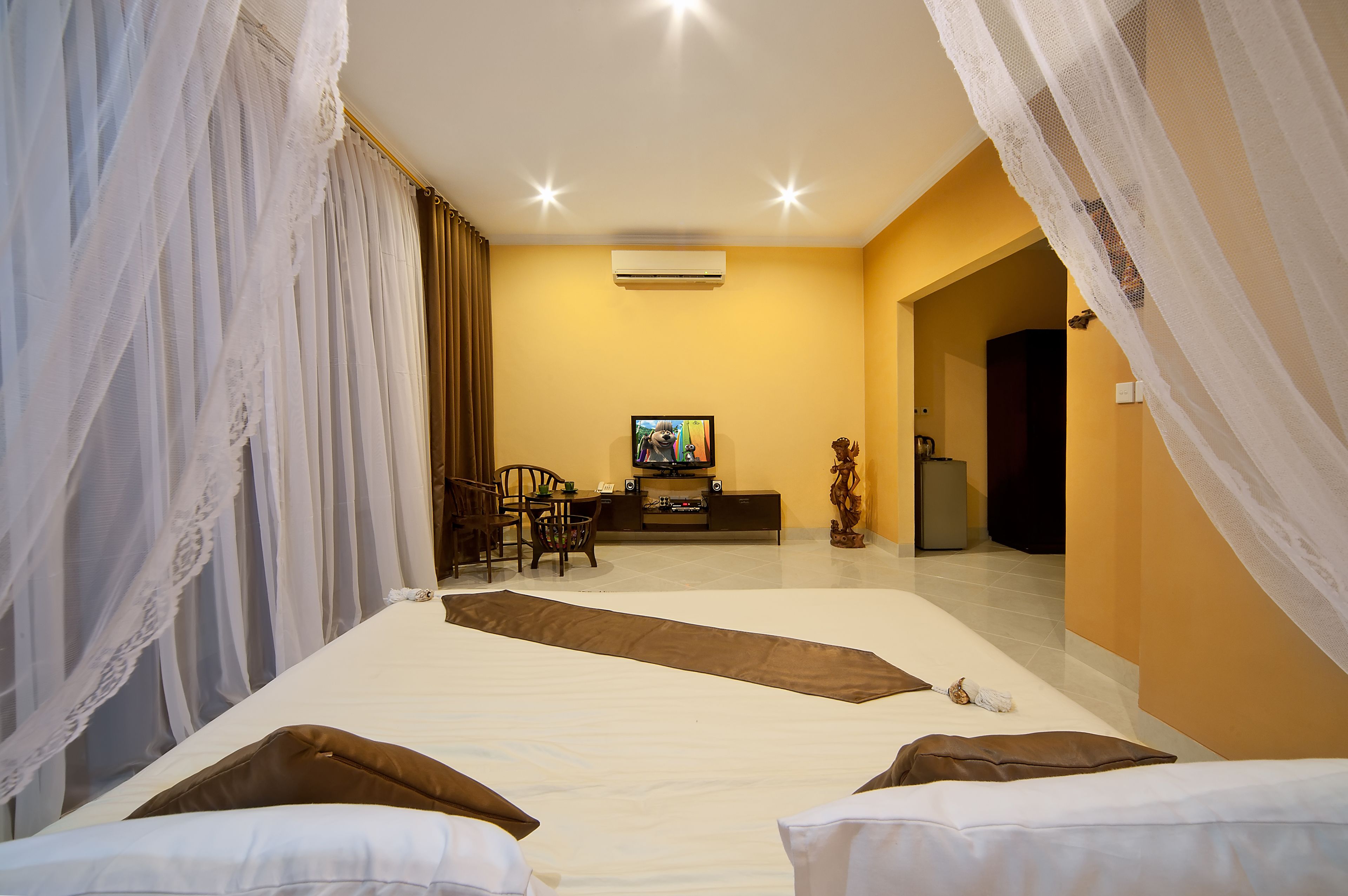 bungalow deluxe | 1 bedroom, minibar, in-room safe, desk